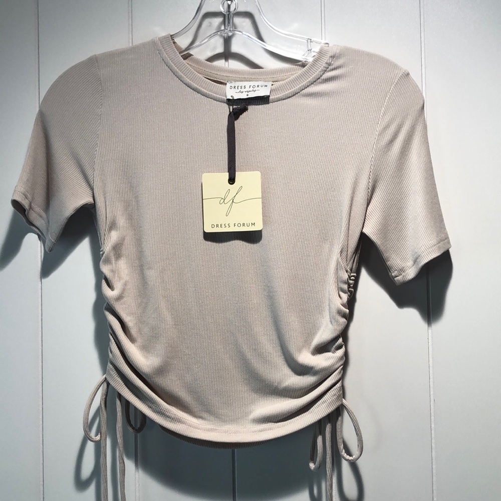 NWT Dress Forum side drawstring crop top stretchy form fitted ribbed beige top S